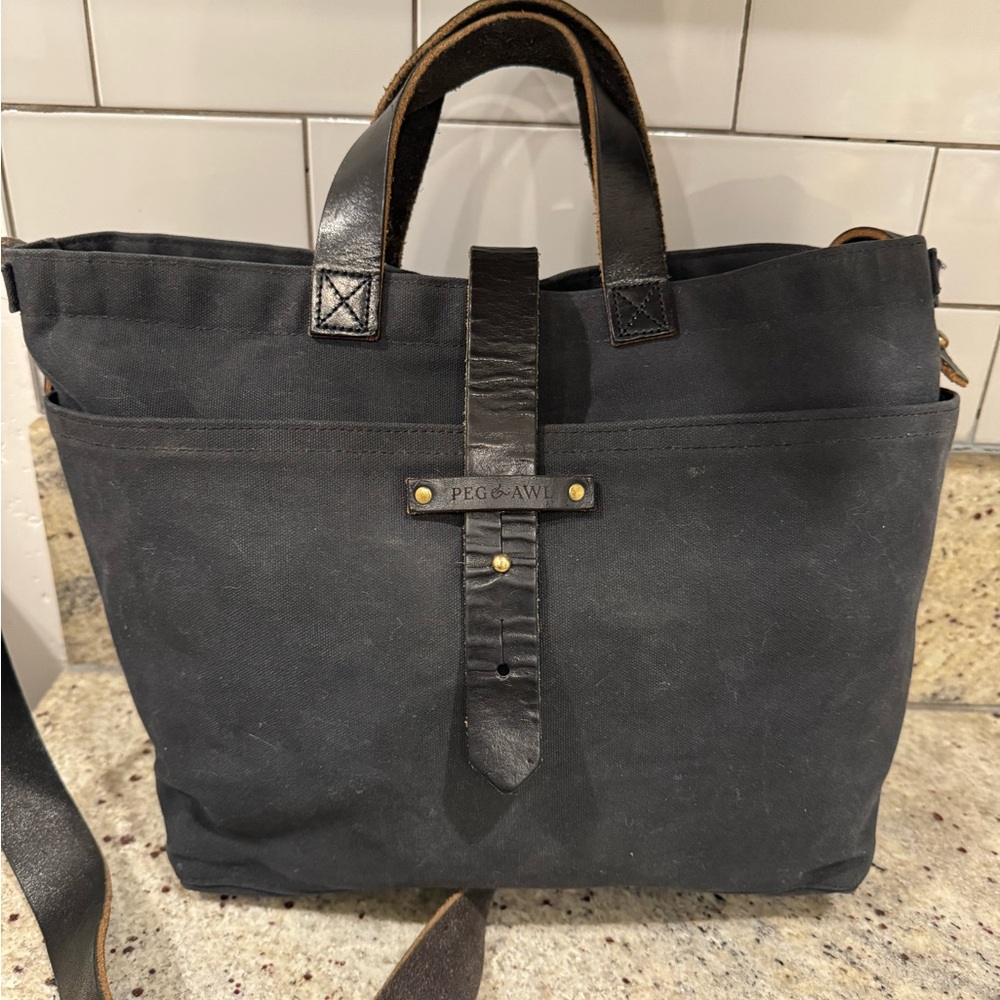 Peg and Awl charcoal Tote hand bag comes with strap